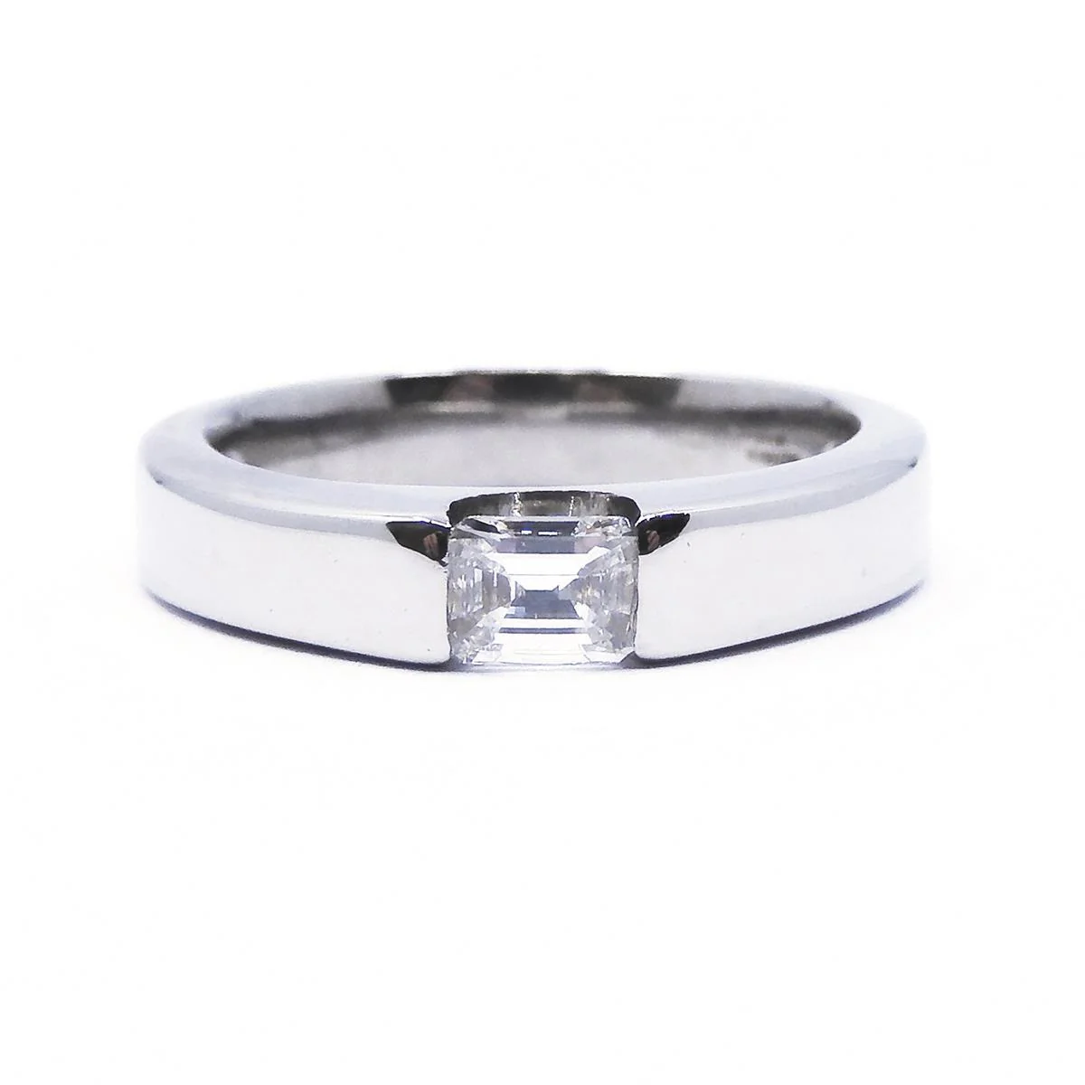0.38ct Millennium Diamond Solitaire Ring | Pre-Loved | 18K White Gold