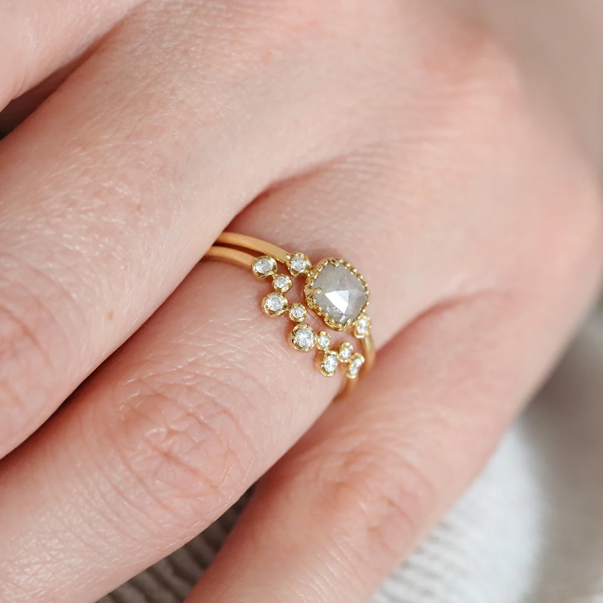 0.45ct Rose Cut Salt and Pepper Diamond Tiara Ring Set | 18K Yellow Gold - Image 2