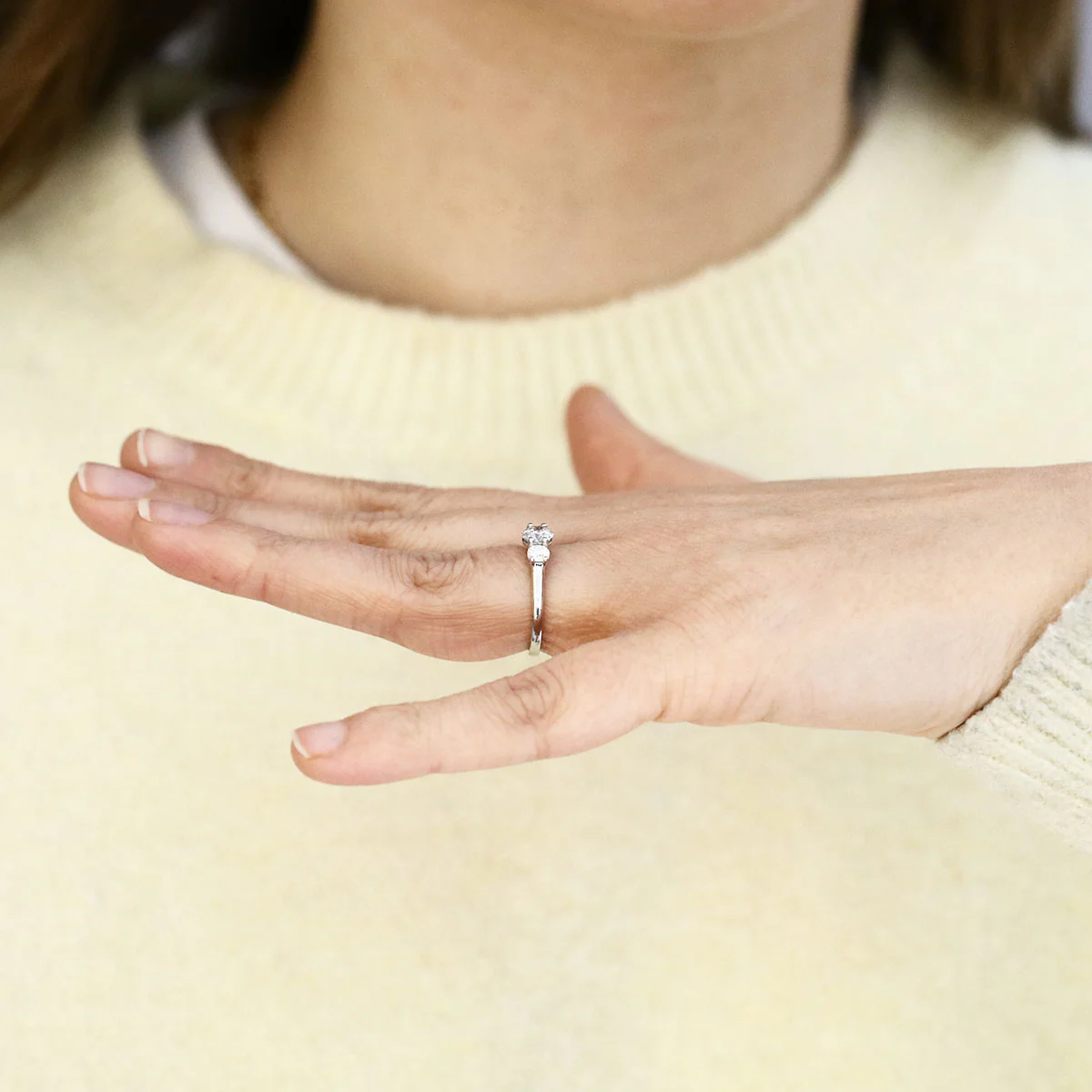 0.90ct Brilliant Cut Diamond Three Stone Ring | Pre-Loved | 18K White Gold - Image 7
