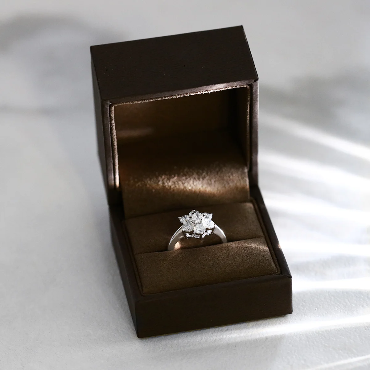 1.33 ct Round Brilliant Diamond Cluster Ring | Pre-Loved | 18K White Gold - Image 6