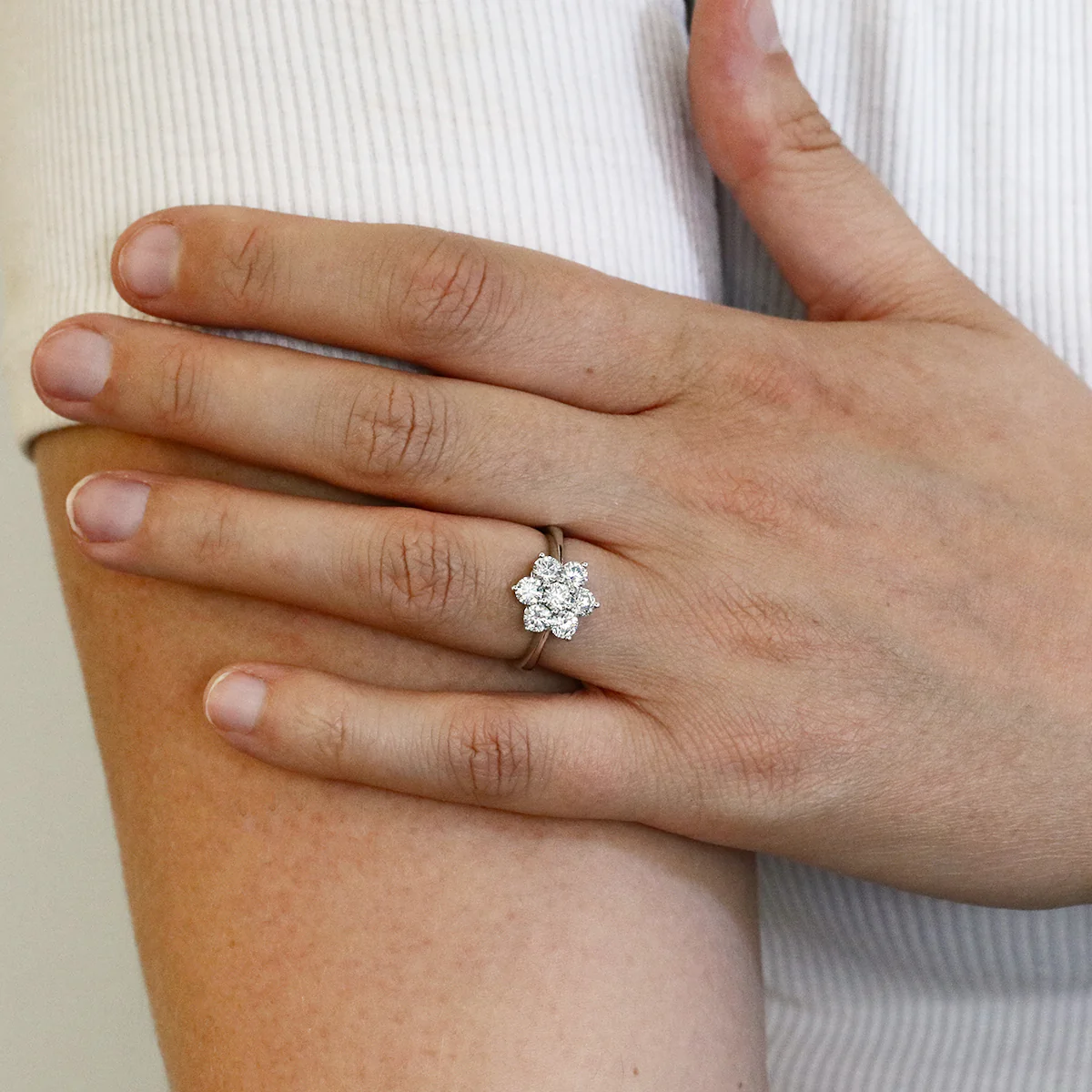 1.33 ct Round Brilliant Diamond Cluster Ring | Pre-Loved | 18K White Gold - Image 7