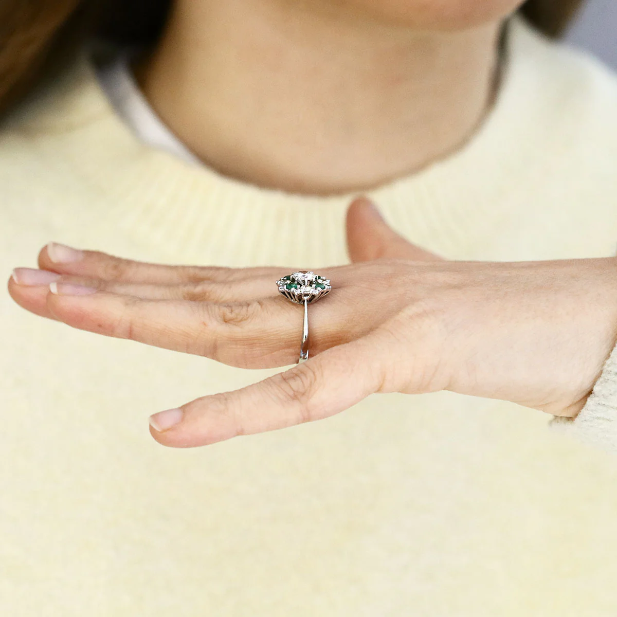 1.42ct Diamond and 0.40ct Emerald Cluster Ring | Pre-Loved | 18K White Gold - Image 7