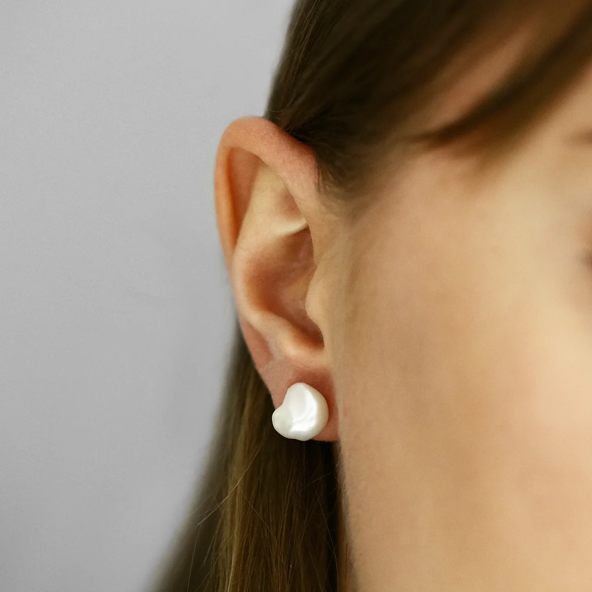 Pearlessence Collection 10-11mm White Keshi Pearl Stud Earrings | 9K Yellow Gold - Image 5