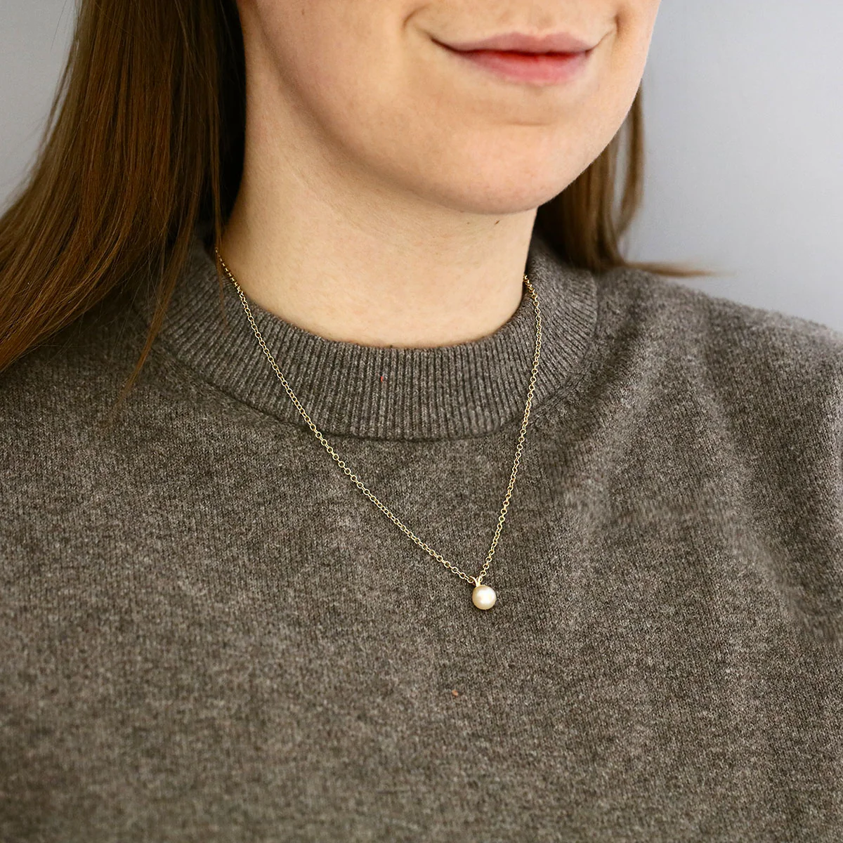 18" Pearl Drop Necklace | Pre-Loved | 9K Yellow Gold - Image 4