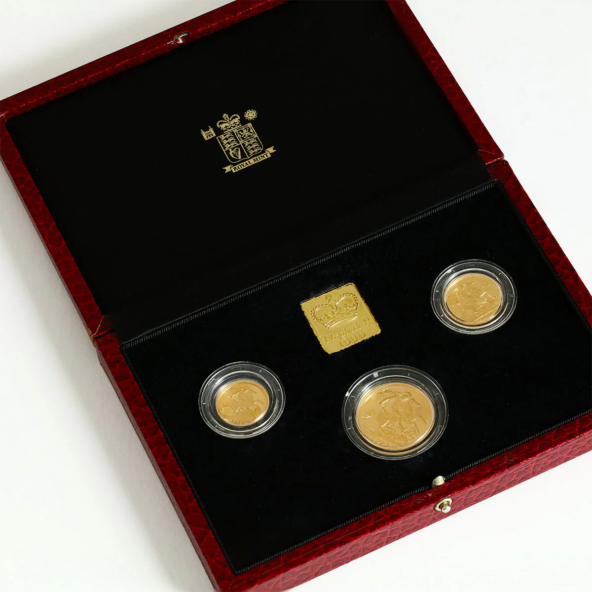 1990 Gold Proof Sovereign Three Coin Set | Pre-Loved | 22K Yellow Gold - Image 3