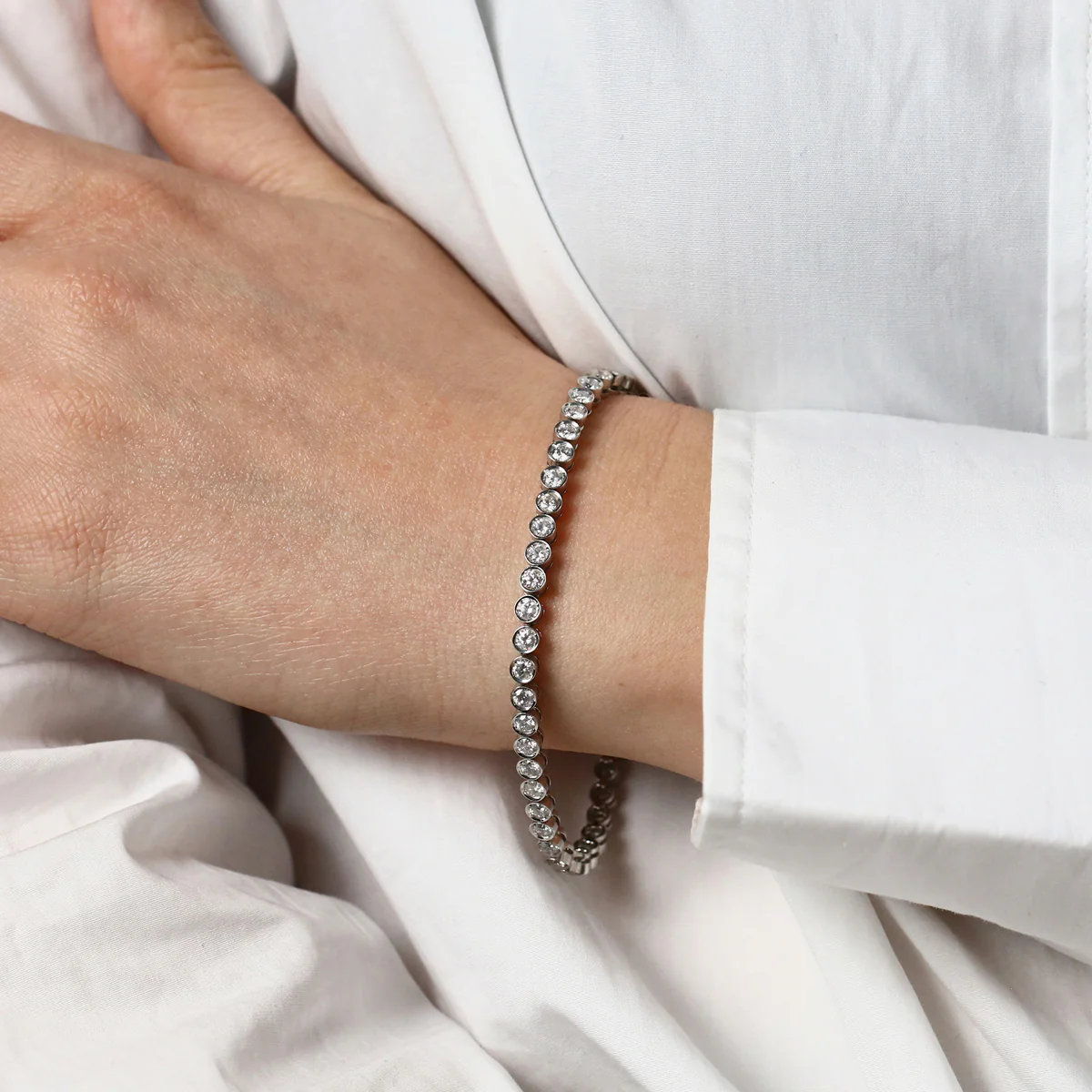 4.23ct Diamond Tennis Bracelet | Pre-Loved | 18K White gold - Image 5