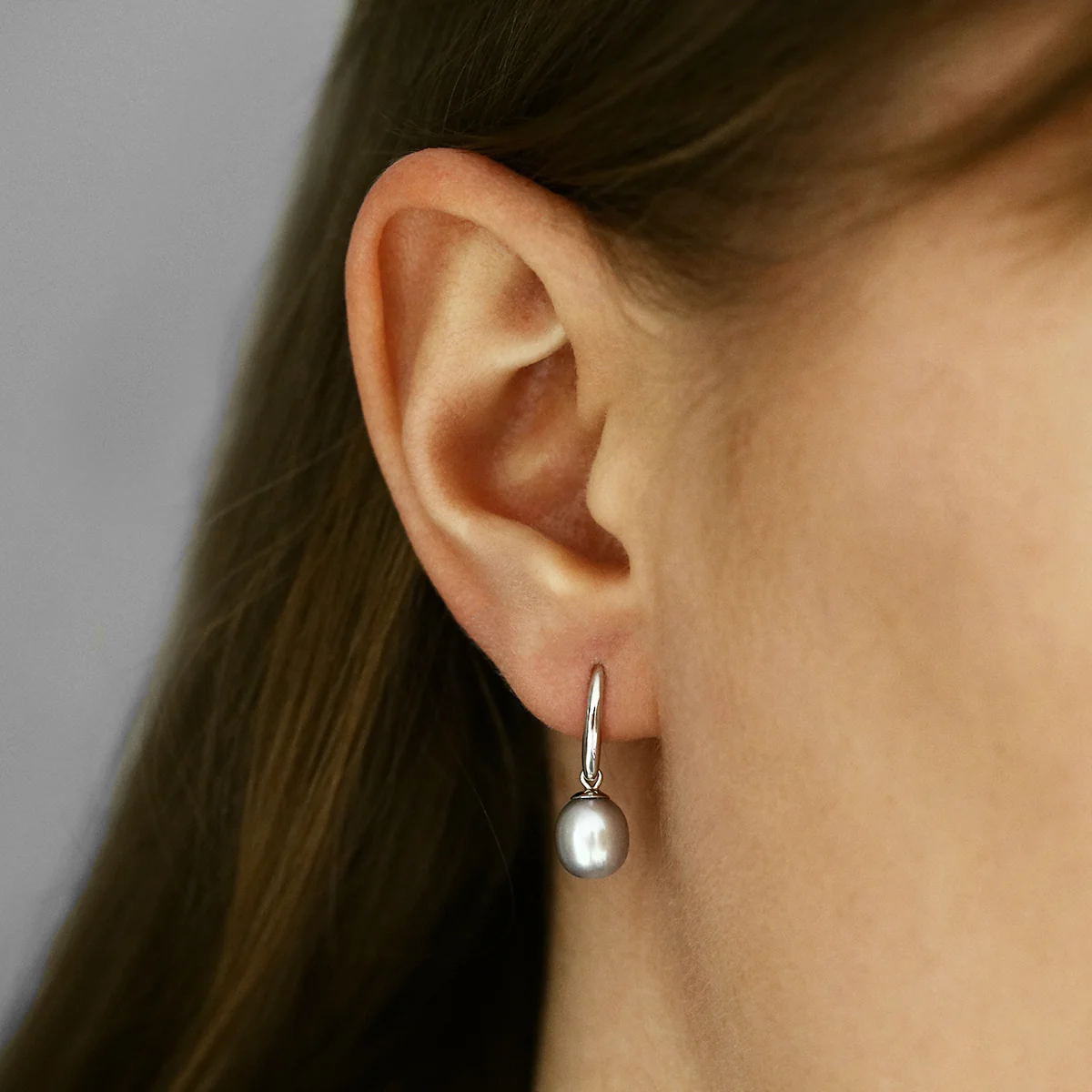 Pearlessence Collection 7-7.5mm Grey Teardrop Cultured River Pearl Drop Earrings | 9K White Gold - Image 5