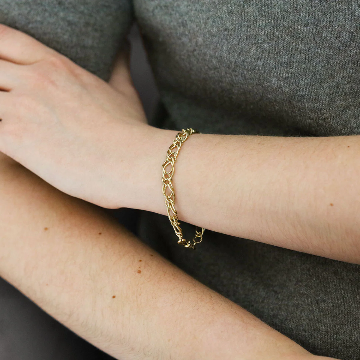 7.5" Fancy Link Bracelet | Pre-Loved | 9K Yellow Gold - Image 3