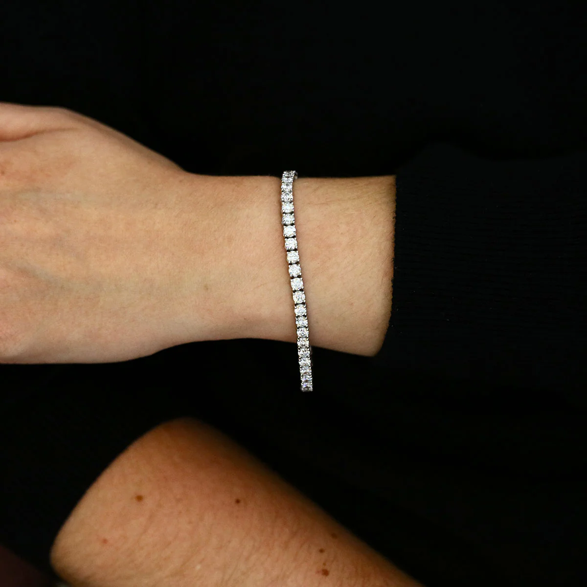 9.46ct Brilliant Cut Diamond Tennis Bracelet | Pre-Loved | 18K White Gold - Image 4