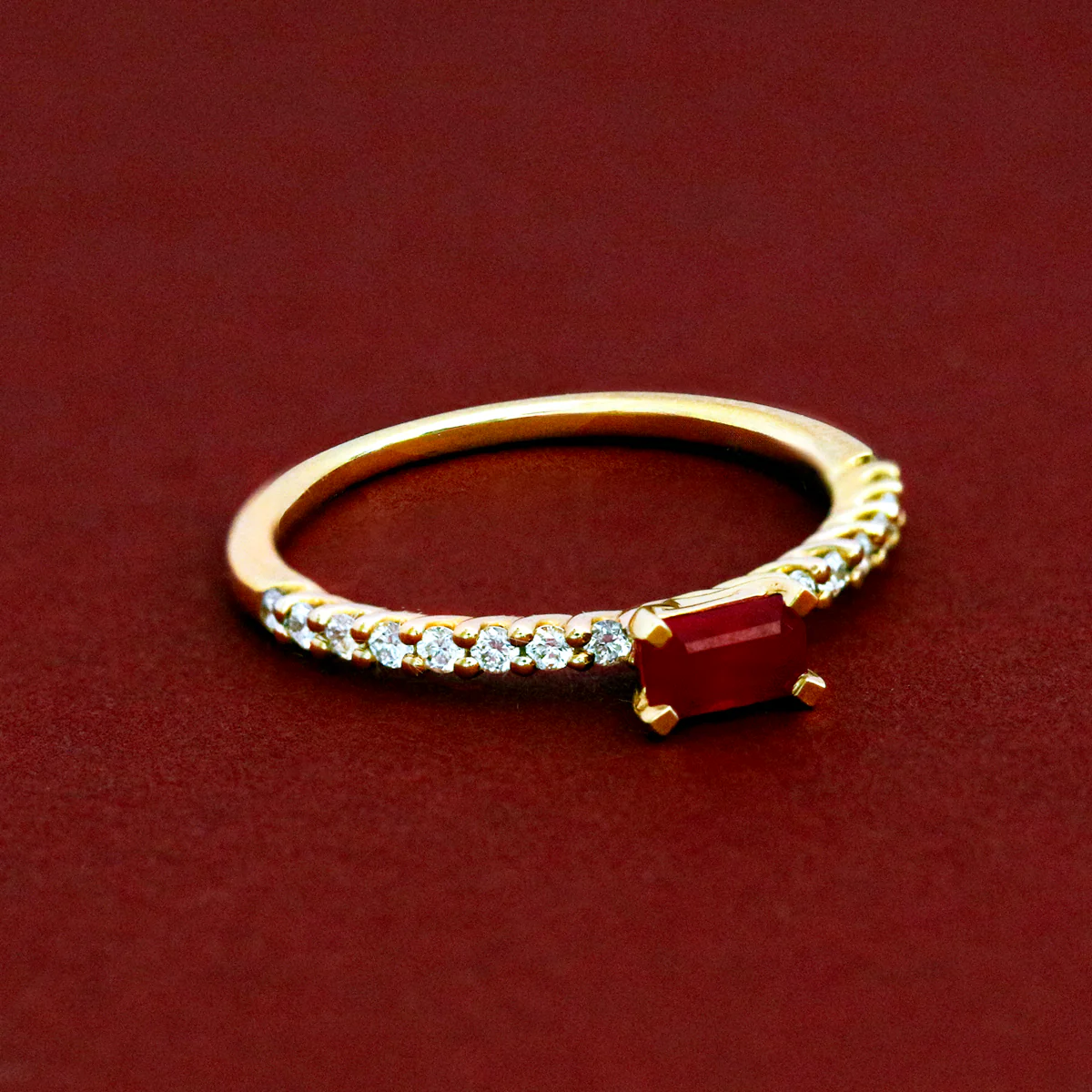 Bijou Collection 0.46ct Emerald Cut Ruby Shoulder Set Ring | 9K Yellow Gold - Image 7