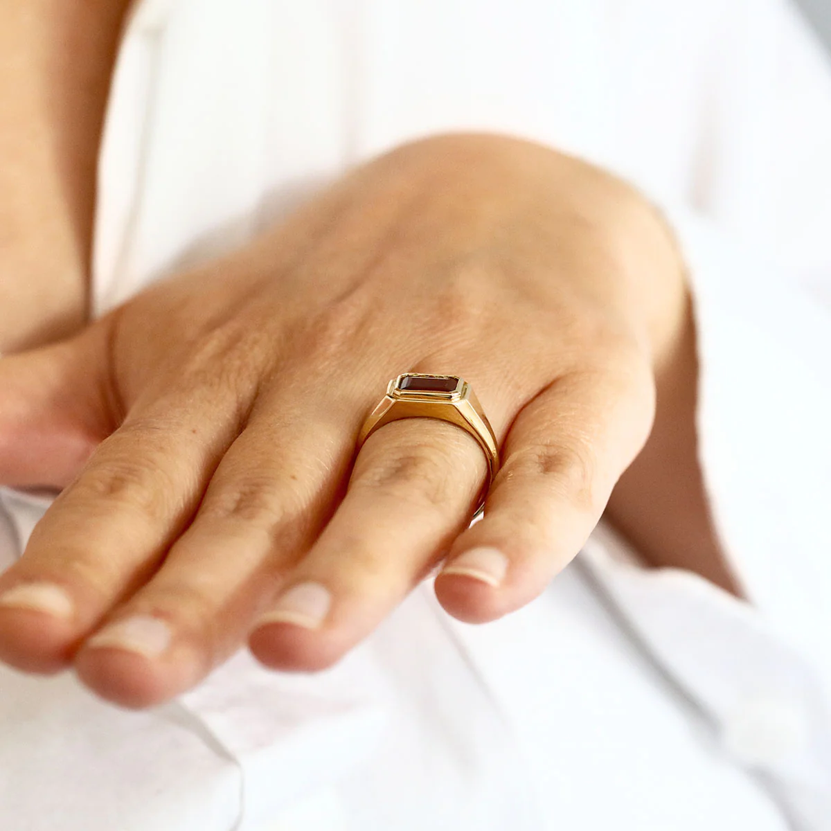 Birthstone Collection 2.09ct Octagonal Garnet Signet Ring | 9K Yellow Gold - Image 8
