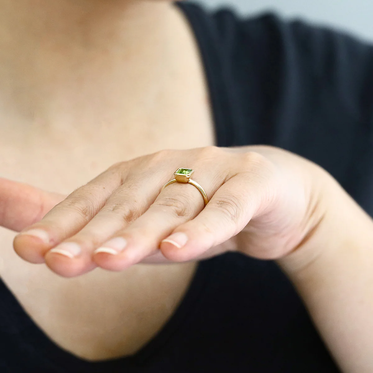 Birthstone Collection 1.01ct Peridot Bezel Set Solitaire Ring | 9K Yellow Gold - Image 8
