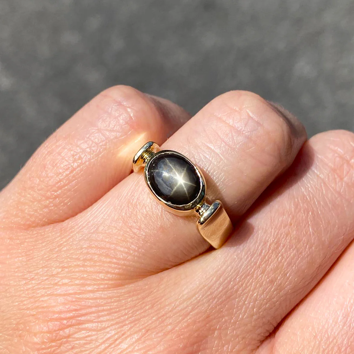 Black Star Sapphire Dress Ring | Pre-Loved | 9K Yellow Gold - Image 6