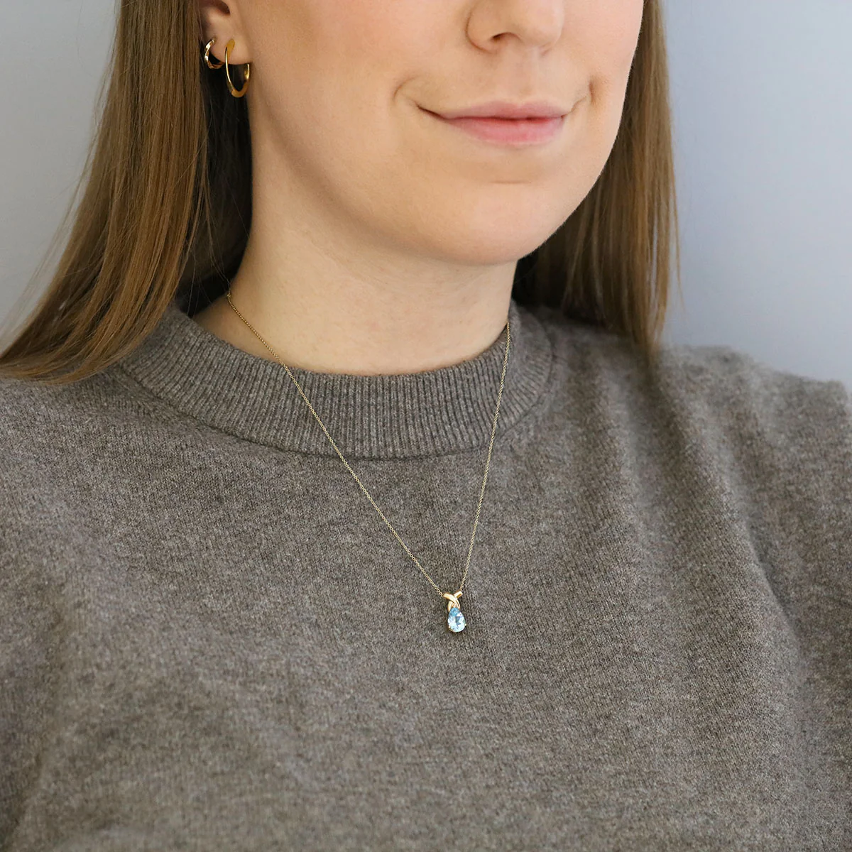 Blue Topaz Pear Pendant (Chain Not Included) | Pre-Loved | 9K Yellow Gold - Image 4