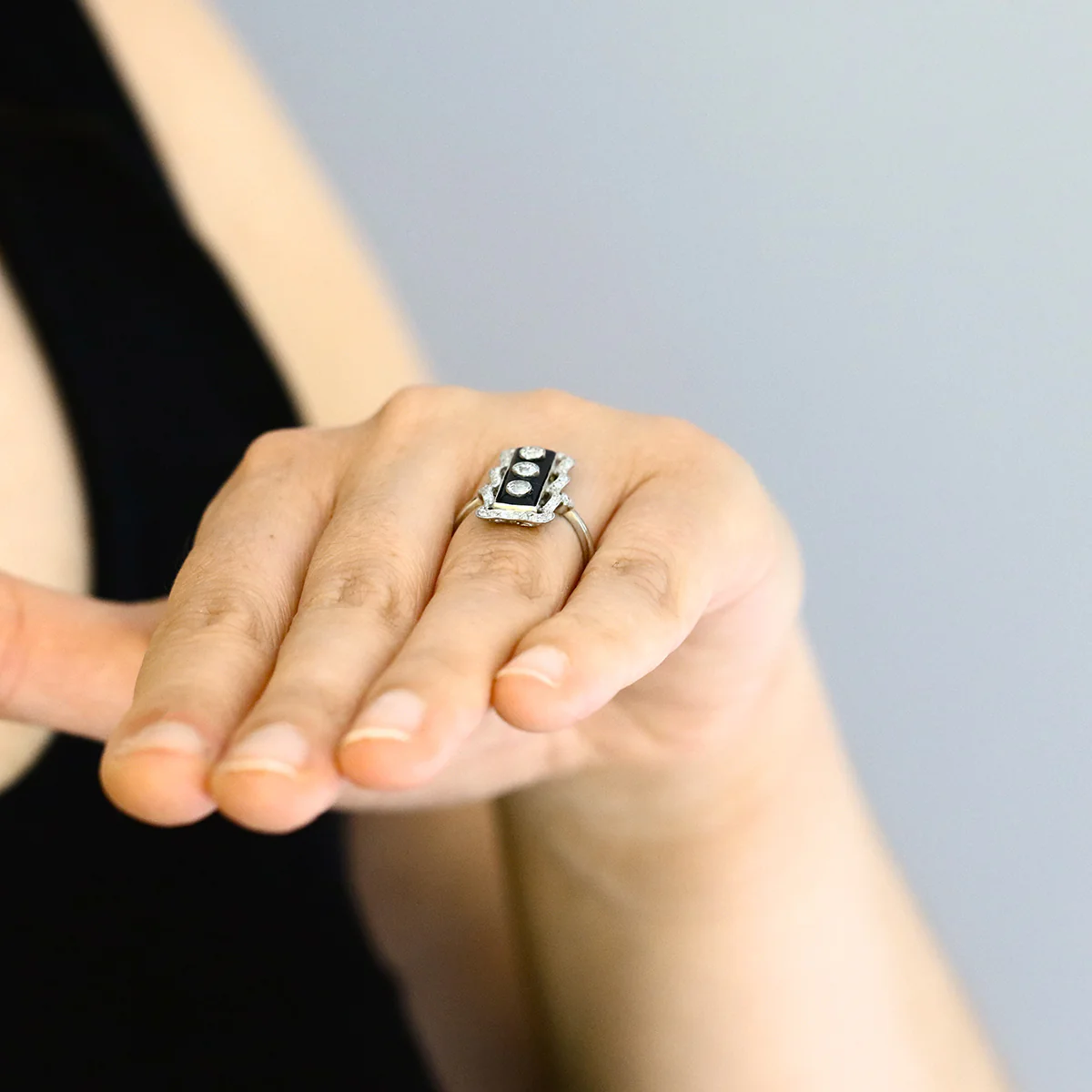 Early 20th Century Black Onyx and 0.78ct Old Cut Diamond Dress Ring | Pre-Loved | Platinum - Image 8