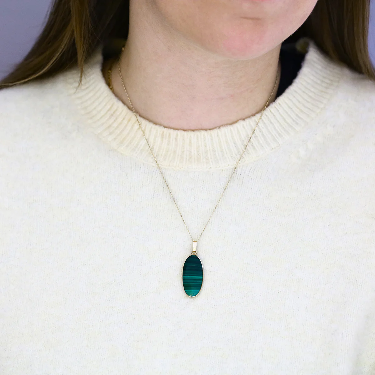 Elongated Oval Malachite Necklace (Chain Not Included) | Pre-Loved | 9K Yellow Gold - Image 4