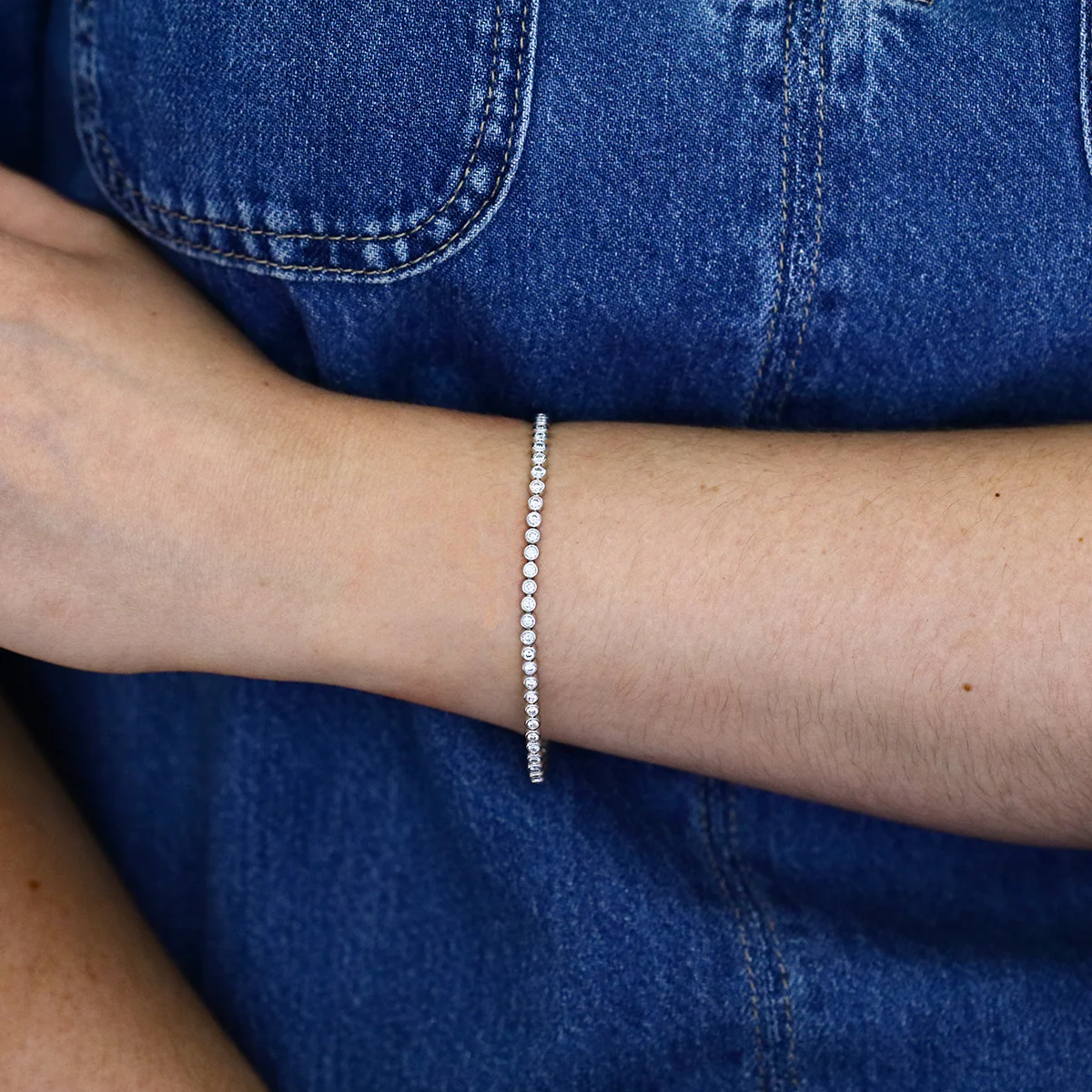 Everyday Diamonds 2.03ct Round Brilliant Lab Grown Bezel Set Tennis Bracelet | 9K White Gold - Image 4
