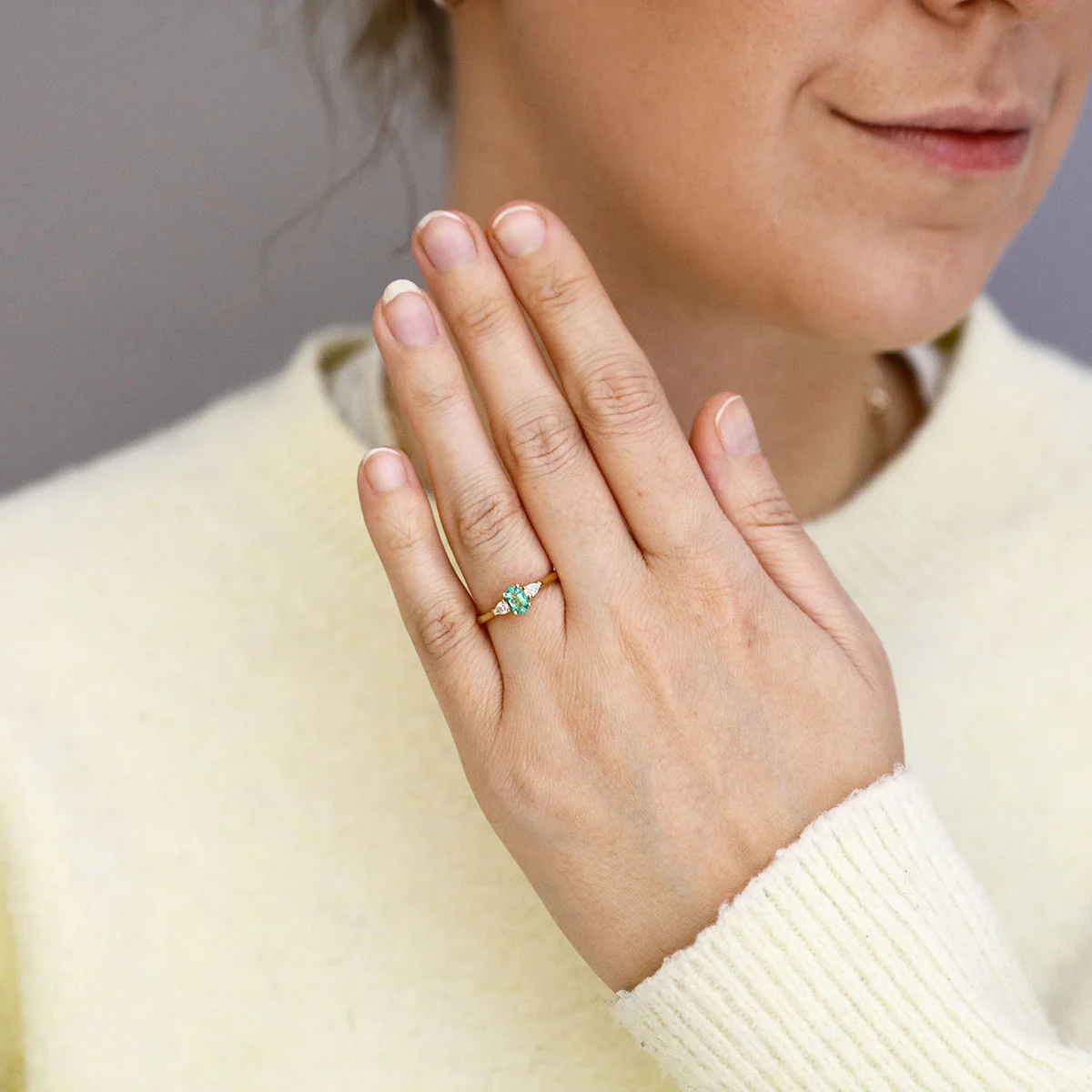 Heirloom Collection 0.43ct Oval Cut Emerald and 0.19ct Pear Cut Three Stone Ring | 18K Yellow Gold - Image 6