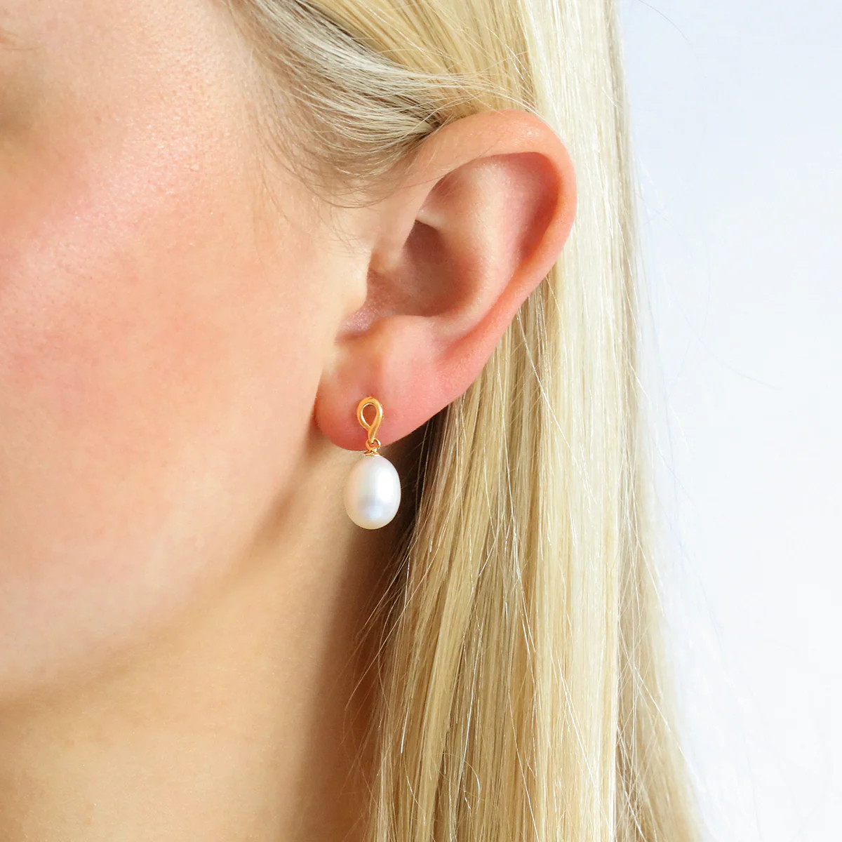 Matt Aminoff Cultured Pearl and Diamond Drop Earrings | 9K Yellow Gold - Image 2