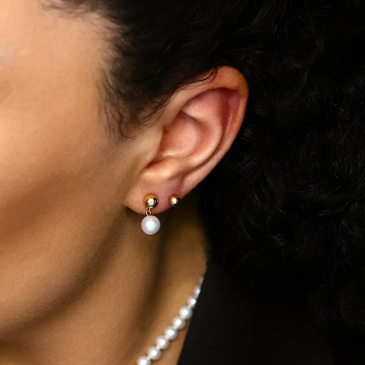 Mizuki Freshwater and Gold Ball Drop Earrings | 14K Yellow Gold - Image 5