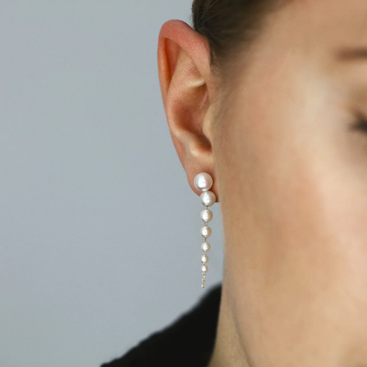 Mizuki Sea of Beauty Short Cascading Pearl Earrings | 14K Yellow Gold - Image 3