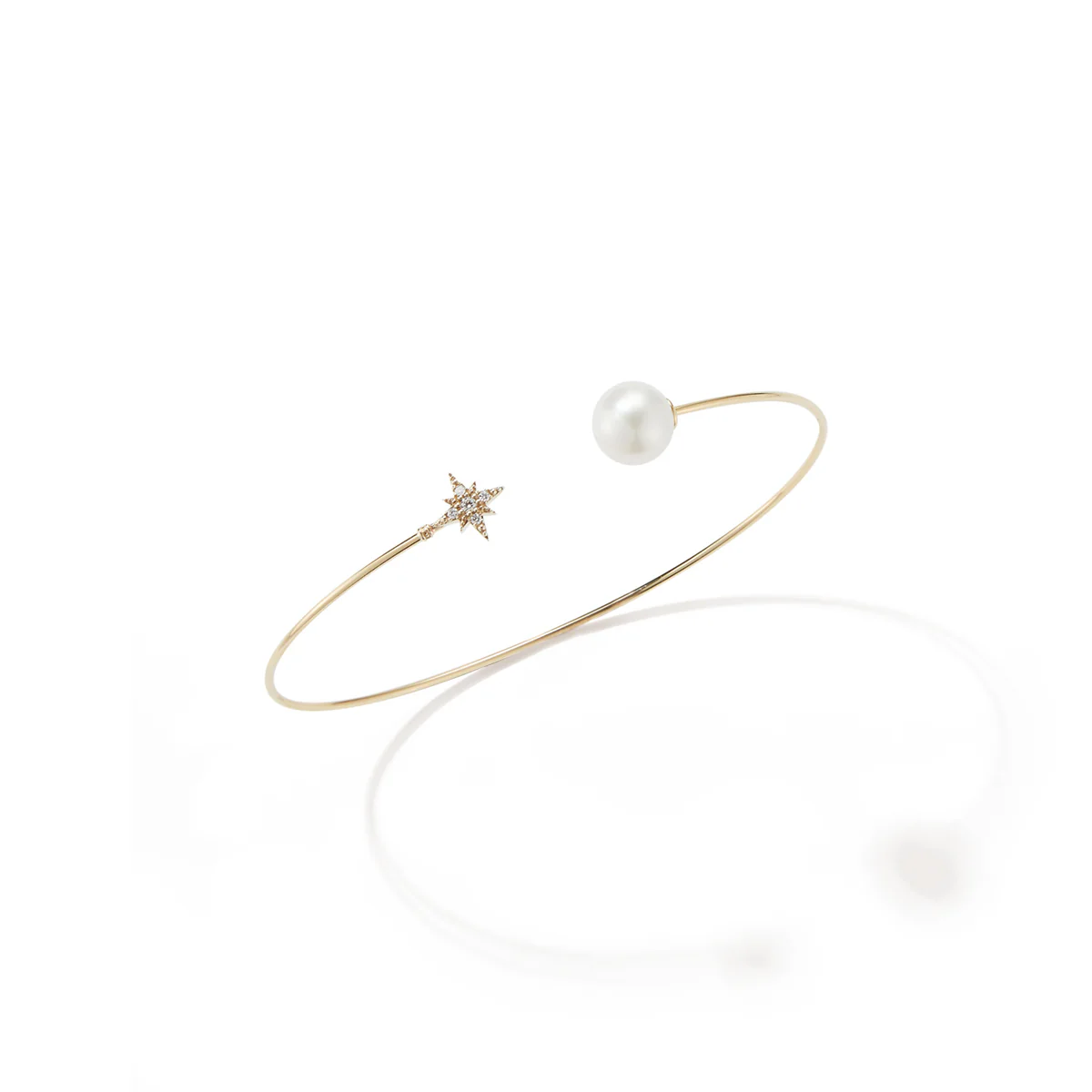 Mizuki Sea of Beauty Small Diamond Star & Freshwater Pearl Cuff |14K Yellow Gold