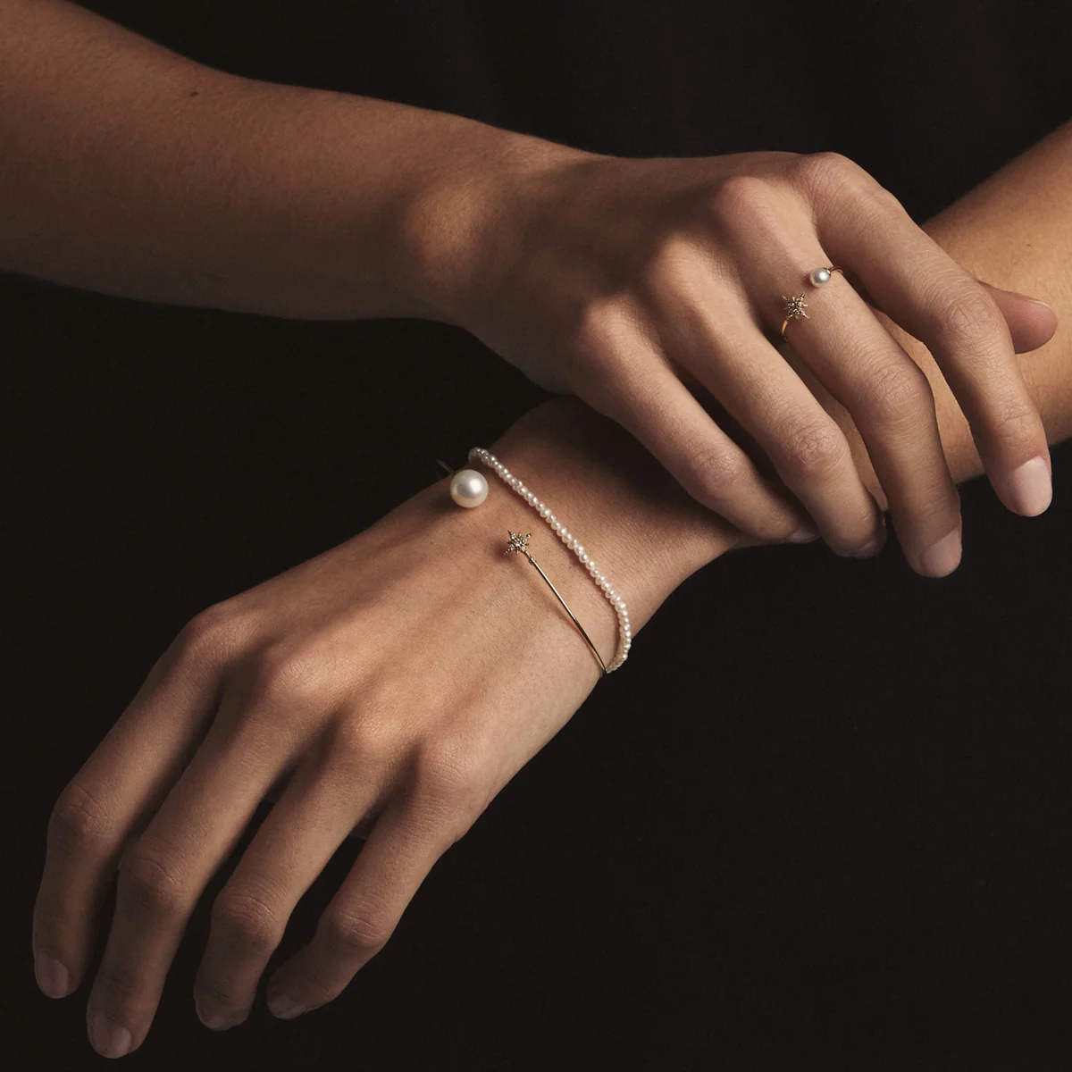 Mizuki Sea of Beauty Small Diamond Star & Freshwater Pearl Cuff |14K Yellow Gold - Image 5