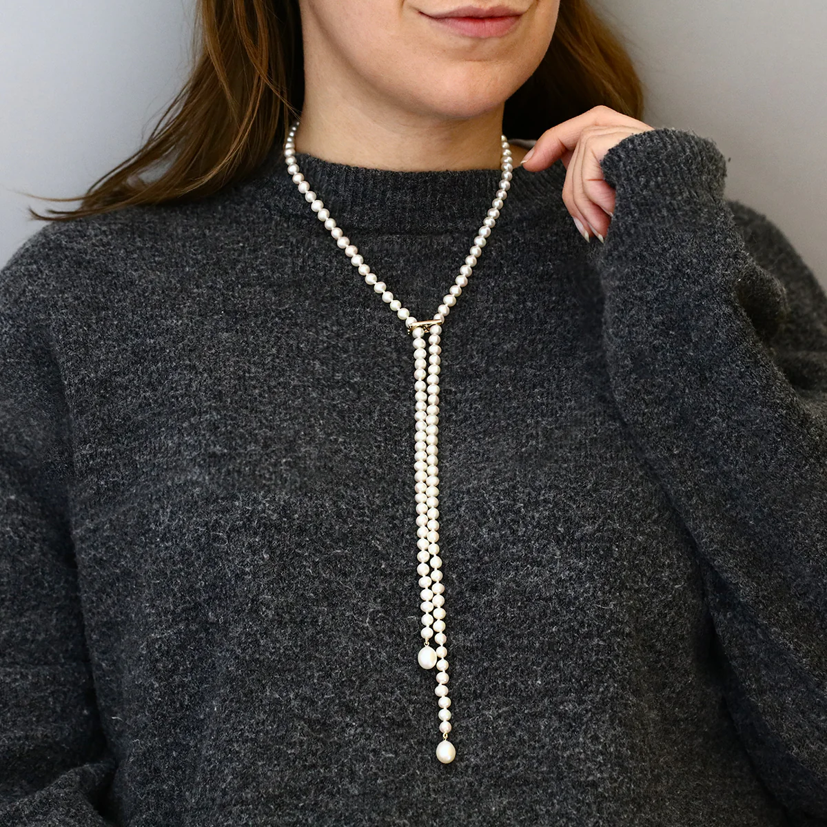 Pearlessence Collection 32" Cultured 6–6.5mm River Pearl Lariat Necklace with Shortener Clasp | 9K Yellow Gold - Image 6