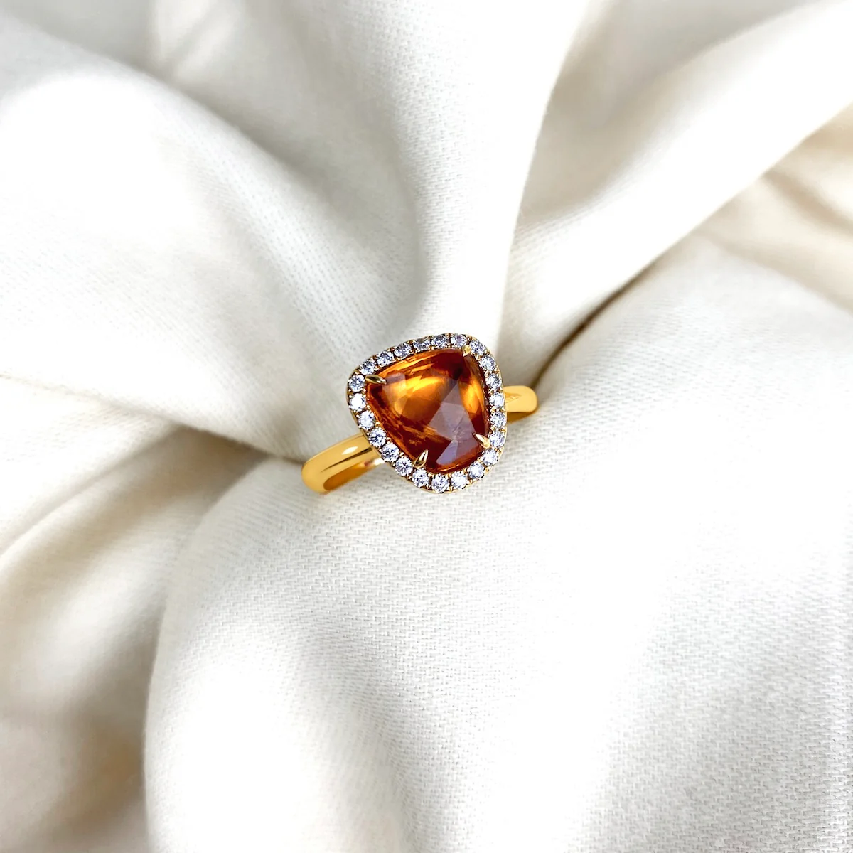 Riviera Collection 2.81ct Rose Cut Orange Sapphire & Diamond Ring - Image 5