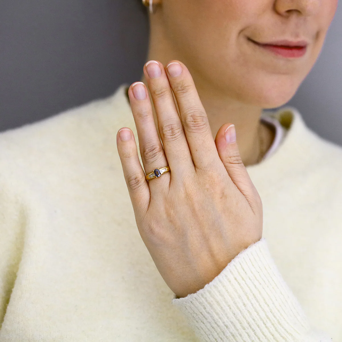 Sapphire and Baguette Cut Diamond Dress Ring | Pre-Loved | 18K Yellow Gold - Image 6