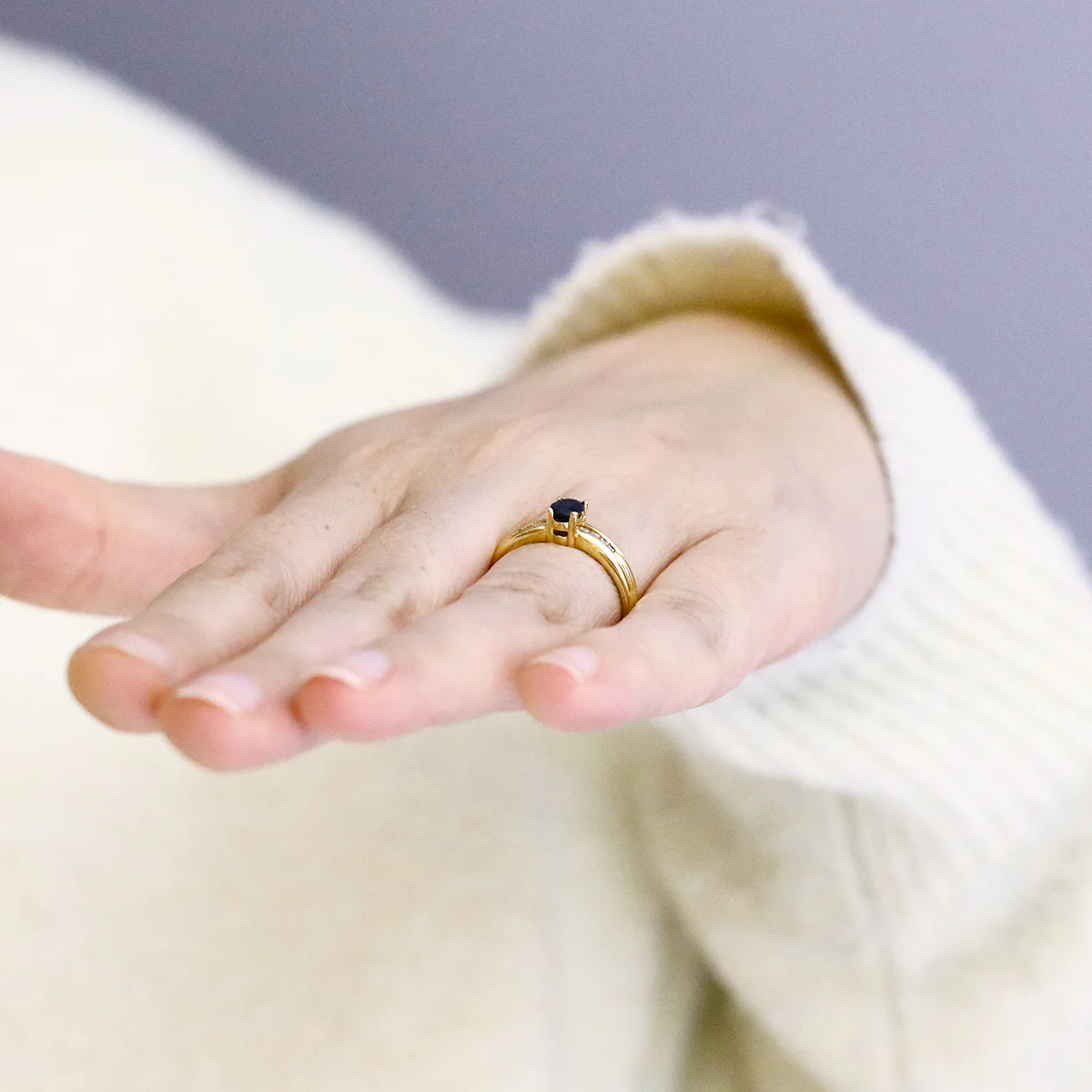 Sapphire and Baguette Cut Diamond Dress Ring | Pre-Loved | 18K Yellow Gold - Image 8