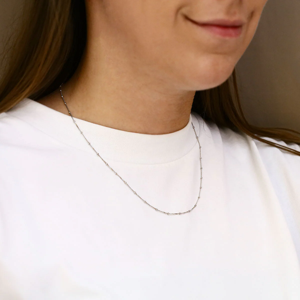 Soleil Collection 0.93mm Bead and Curb Necklace | 9K White Gold - Image 3
