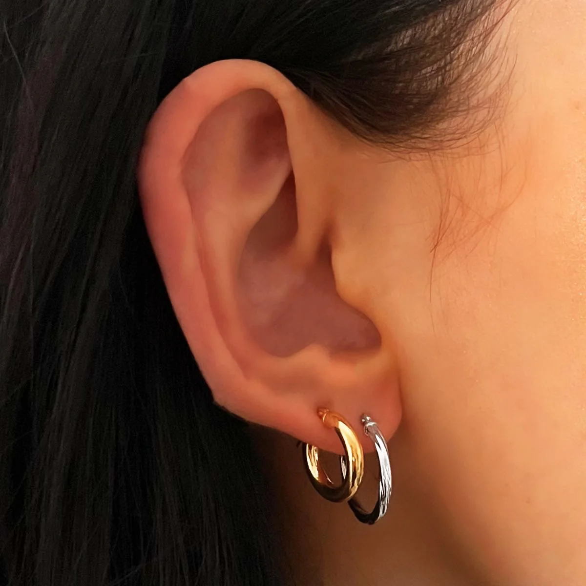 Soleil Collection 15mm Twist Hoop Earrings | 9K Solid White Gold - Image 5