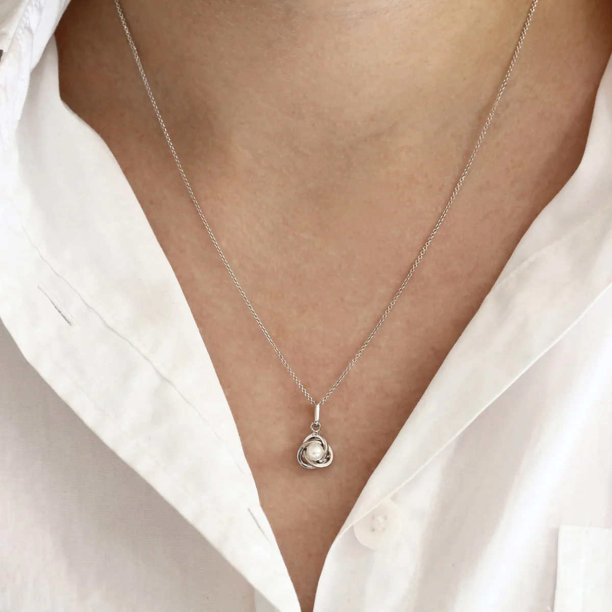 Soleil Collection 16"-18" Freshwater Pearl Knot Necklace | 9K White Gold - Image 4