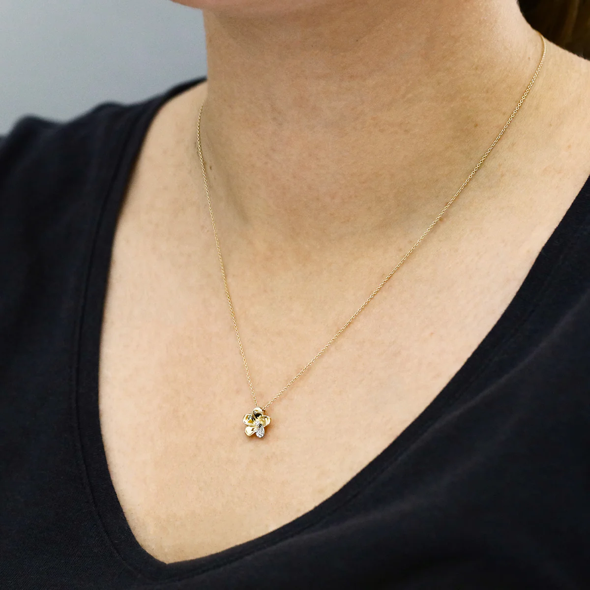 Soleil Collection 18" 0.03ct Diamond Floral Necklace | 9K Yellow Gold - Image 5
