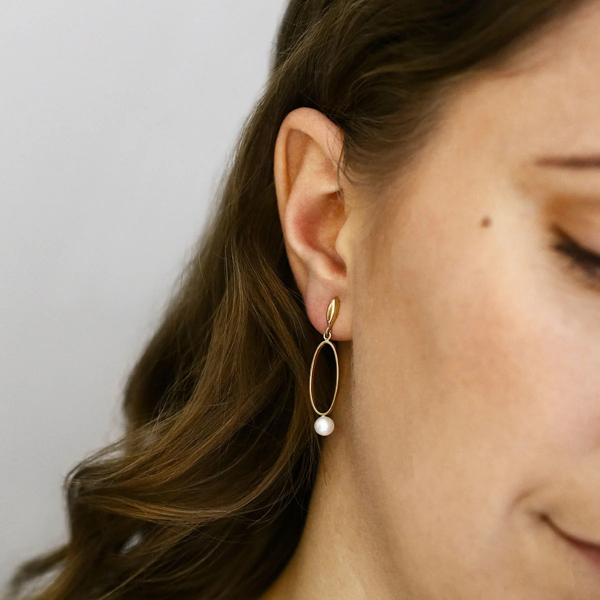 Soleil Collection 5mm Pearl Open Oval Link Drop Earrings | 9K Yellow Gold - Image 4