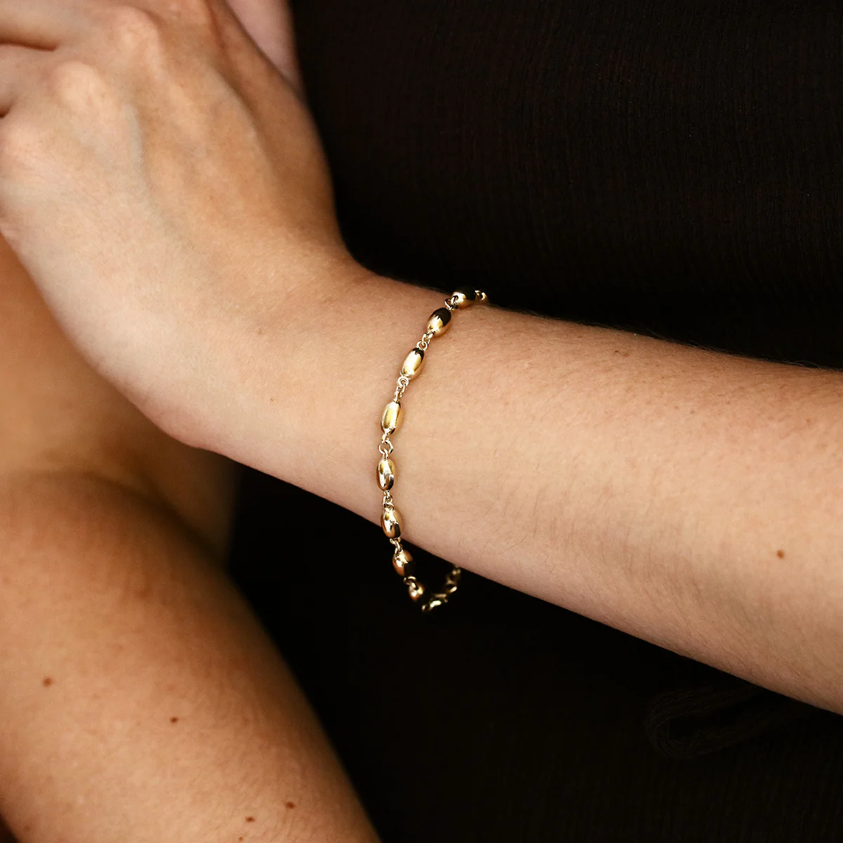 Soleil Collection 7.5" Elongated Bead Shaped Bracelet | 9K Yellow Gold - Image 4