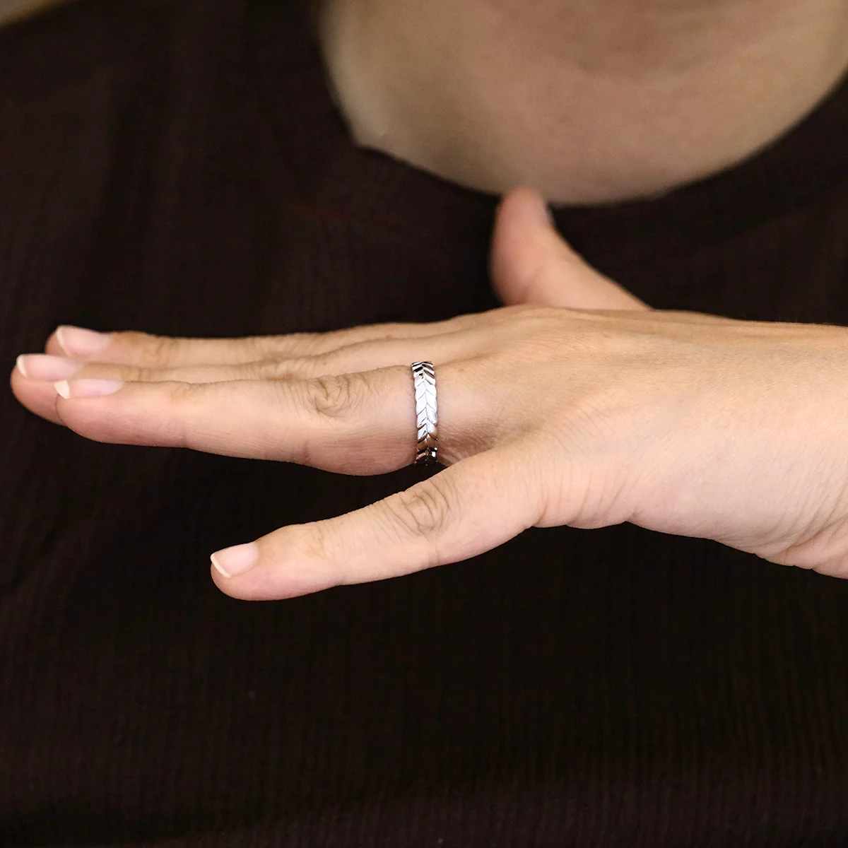 Soleil Collection Leaf Design Dress Ring | 9K White Gold - Image 7