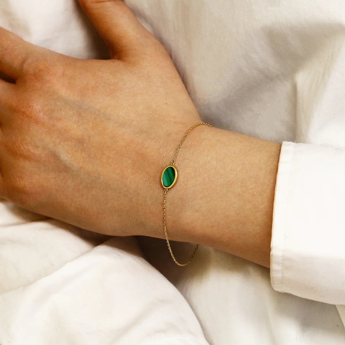 Soleil Collection Oval Malachite Bracelet 7"-7.5" |  9K Solid Yellow Gold - Image 5