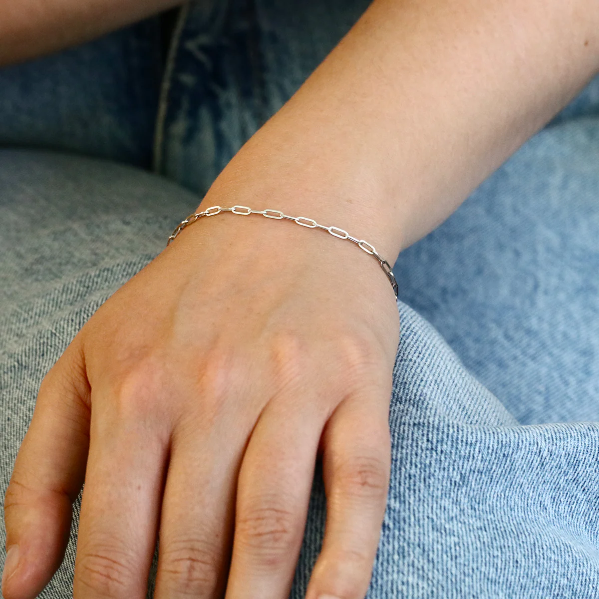 Soleil Collection Petite Paperclip Bracelet | 9K Solid White Gold - Image 2