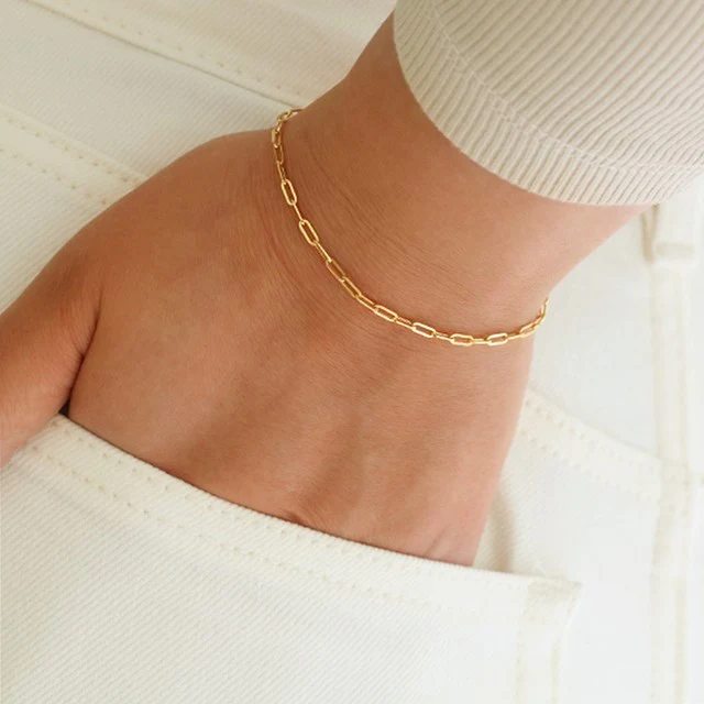Soleil Collection Petite Paperclip Bracelet | 9K Solid Yellow Gold - Image 4