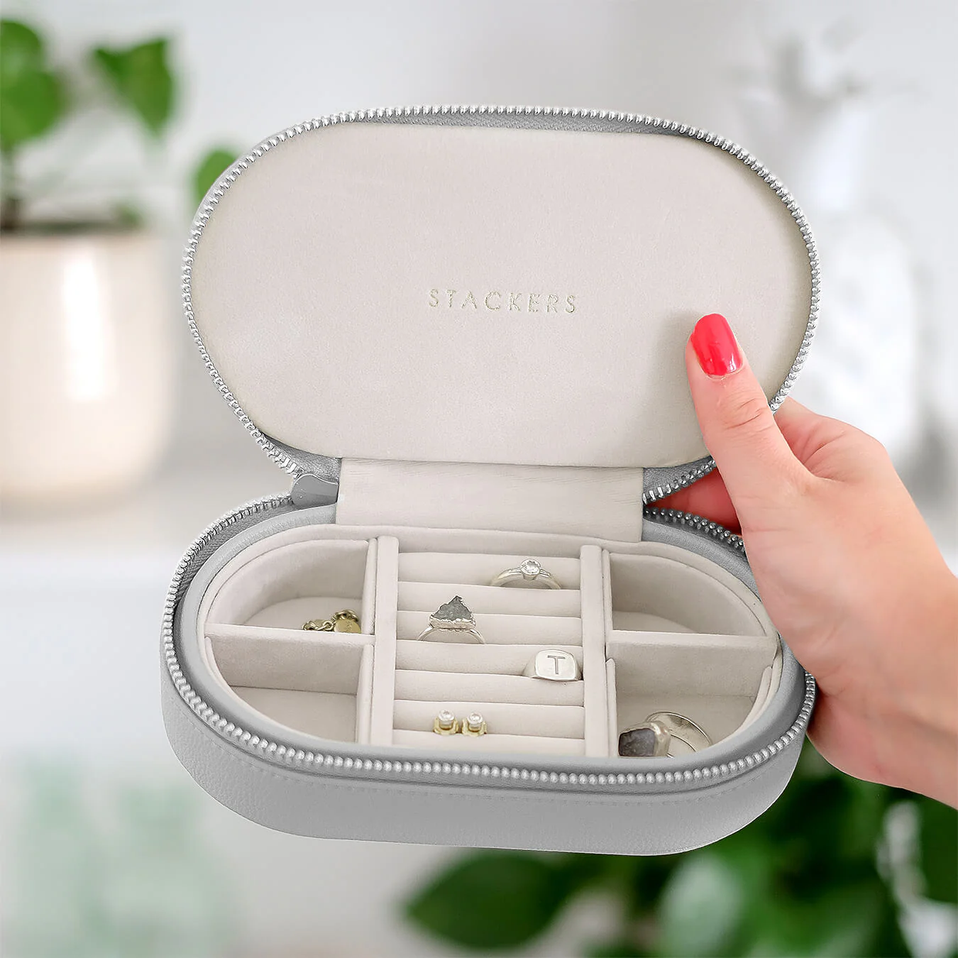 Stackers Pebble Grey Zipped Jewellery Box - Image 3